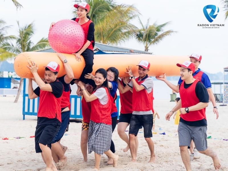 Những nụ cười luôn hiện diện trên môi toàn thể nhân viên team building Radon Việt Nam (Nguồn ảnh: Radon Việt Nam)