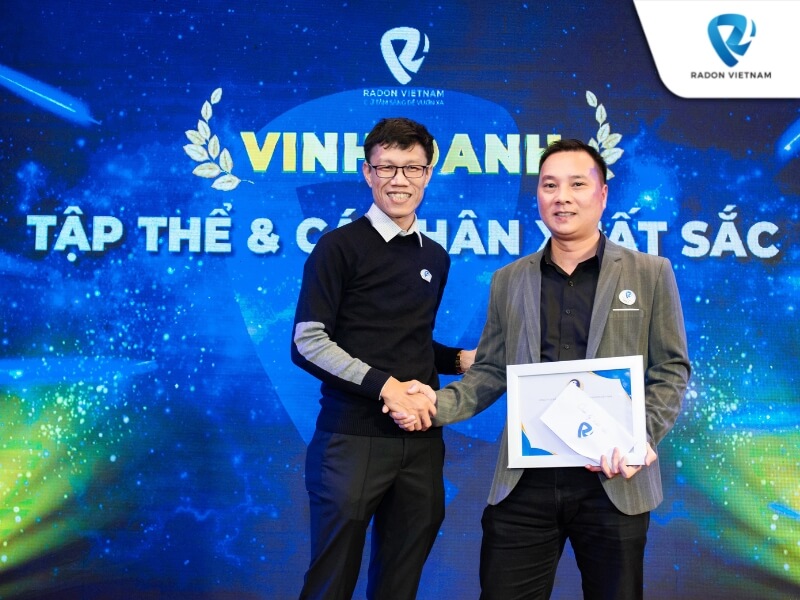 Vinh danh quản lý xuất sắc của năm - Ông Đoàn Văn Quý