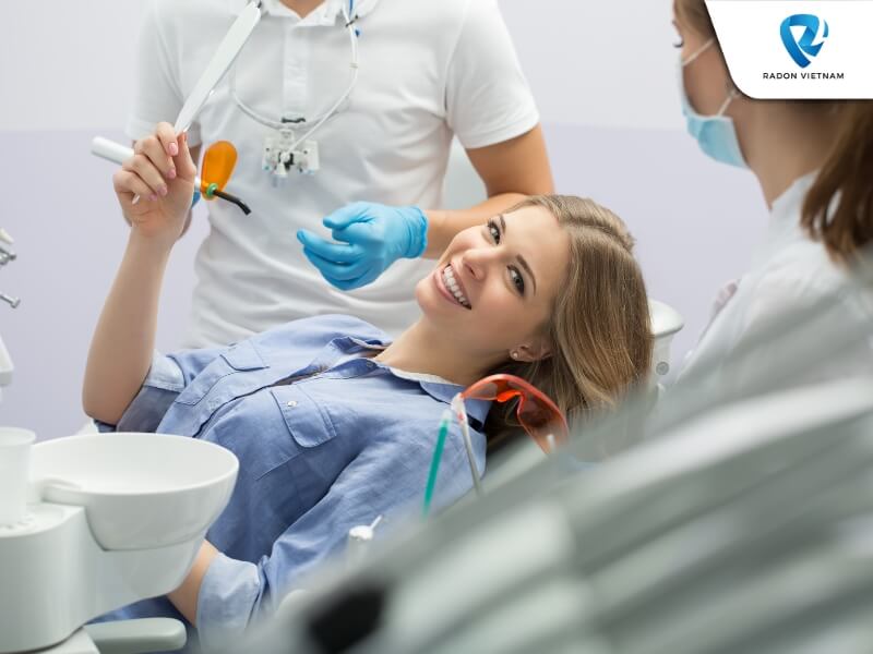 Nha sĩ có thể tư vấn và chỉ ra cho bạn những thói quen mà cần thay đổi (Nguồn ảnh: Sưu tầm)