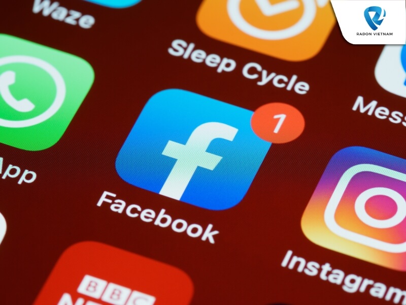 Fanpage sẽ giúp phòng khám tương tác dễ dàng hơn với khách hàng (Nguồn ảnh: Sưu tầm)