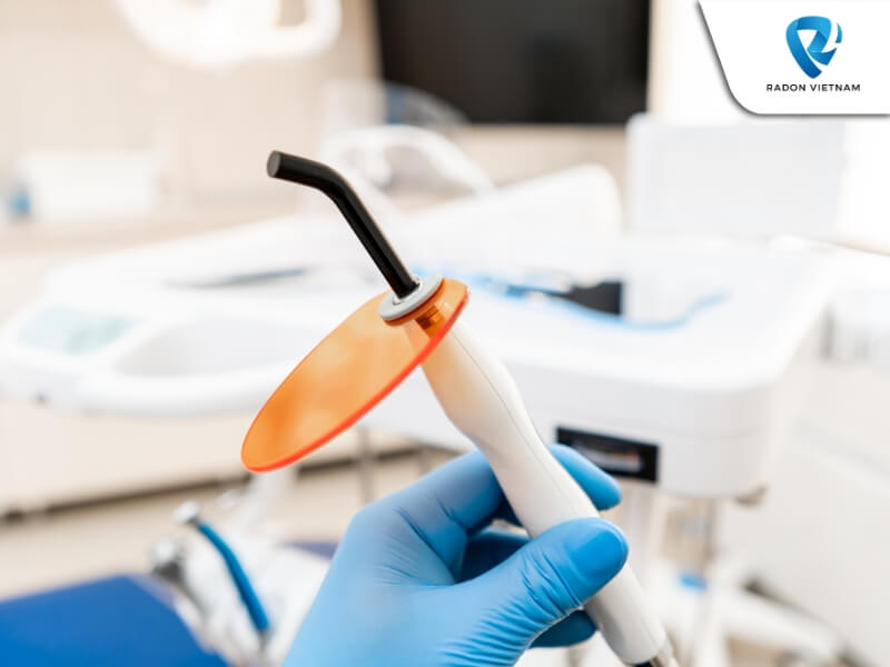 Đèn cần được sử dụng và lắp đặt theo đúng hướng dẫn của từng sản phẩm (Nguồn ảnh: Sưu tầm)