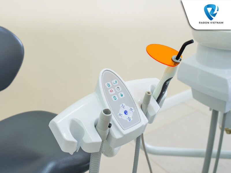 Thay thế đèn mới sau thời gian dài sẽ giúp đèn tăng độ bền và hiệu quả (Nguồn ảnh: Sưu tầm)